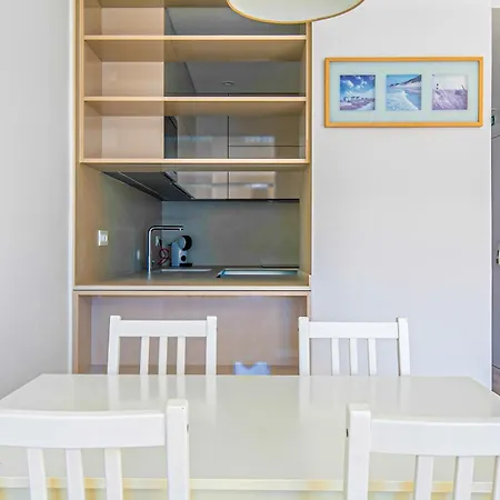 דירה Tango סיטגס