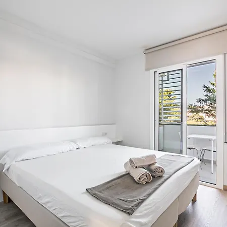 Tango דירה סיטגס